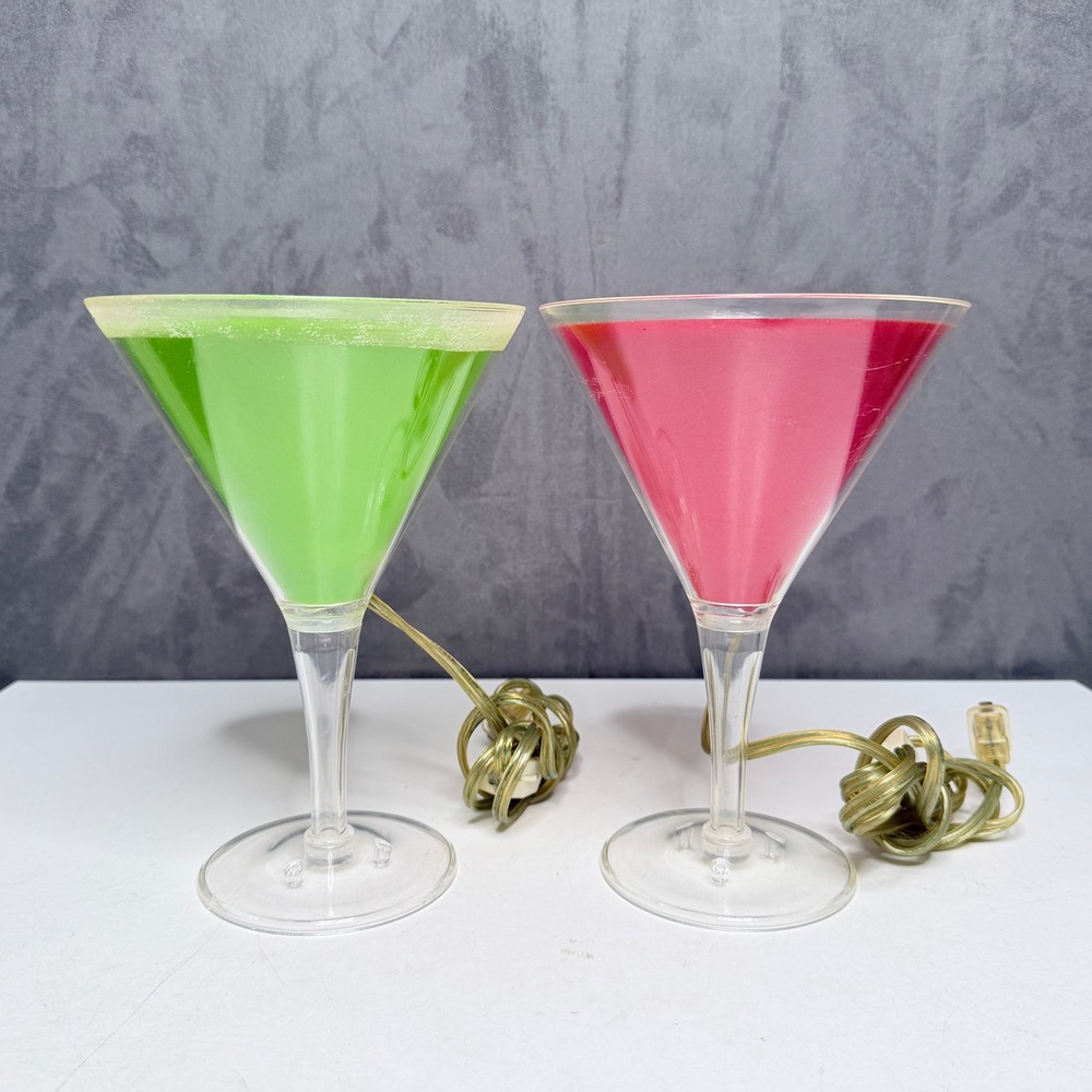 Vintage Lucite Red Green Pair of Martini Style Lamps 8.75" Tall 6" Diameter - Picture 5 of 11
